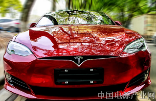 特斯拉再降价 中国新能源汽车之路怎么走？