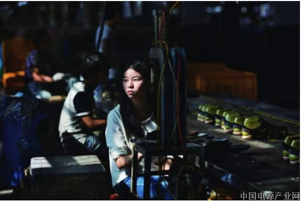 中国用工荒的真相：年轻人不进工厂都去哪里了？