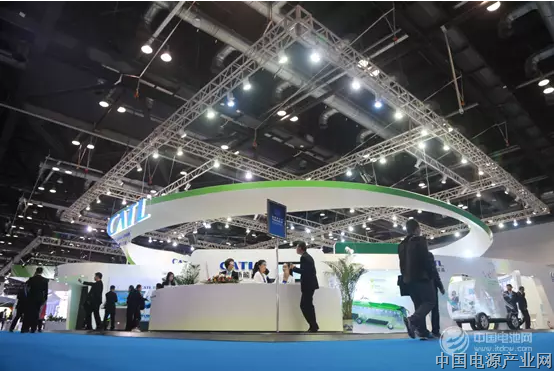 锂电池行业迎来“黄金时代” 林伯强：谨防过热后的风险