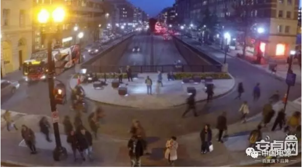 未来新能源：把压电晶体埋在路面下 利用车震发电