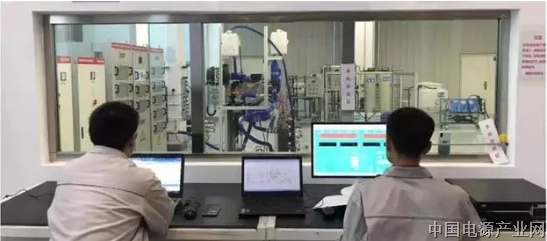 一汽解放燃料电池发动机测试台架正式运转