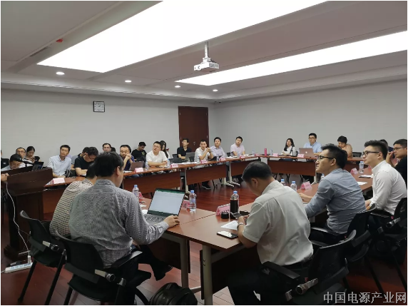 八起自燃事故敲响新能源车辆运营安全警钟