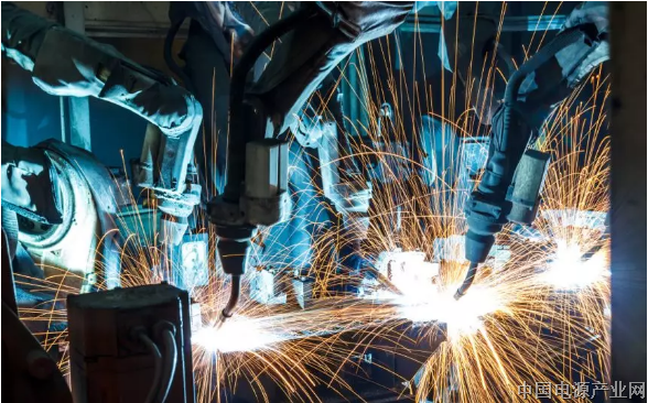 从“制造”到“智造”，是什么让机器像人一样思考？