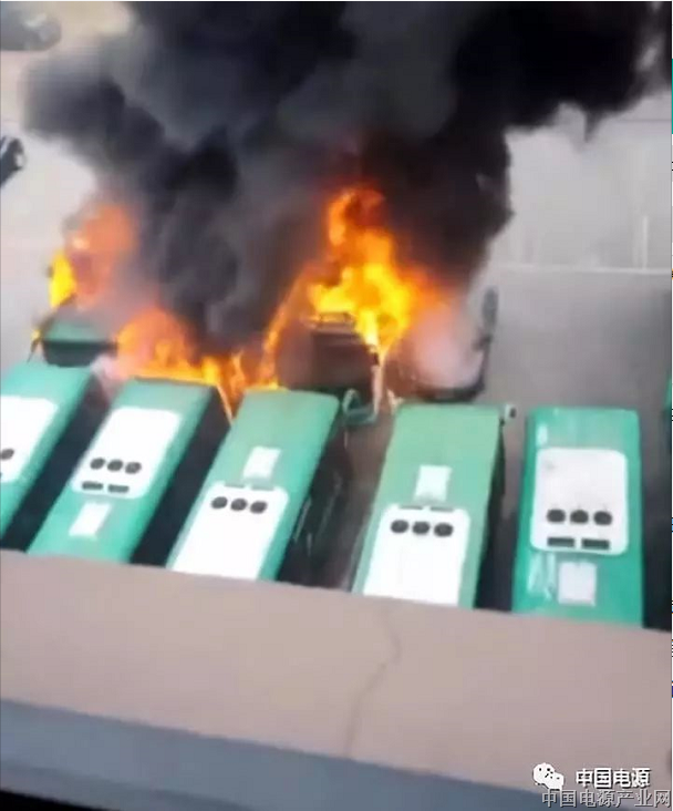 宁波汽车东站 汽车东站6辆弃用公交车着火 无人员伤亡