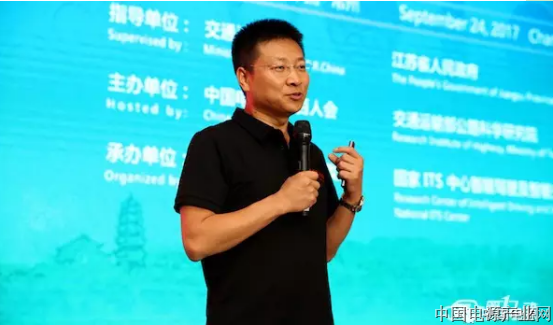 从两轮到四轮，摩拜真的要入局共享汽车吗？