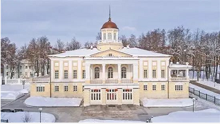 中共六大为何在莫斯科召开？