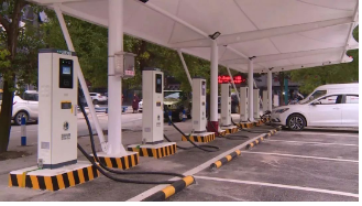 充电桩行业研究报告：双重驱动充电桩市场空间持续扩大