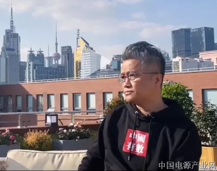如果你现在还能认识几个专心做制造业的人，你真的应该尊重他