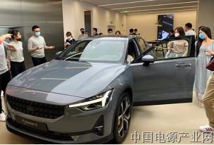 新能源二手车折叠记：有人抱怨“血亏”，有人大喊“真香”