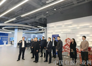 北京市经济和信息化局就产业干部人才队伍建设开展调研